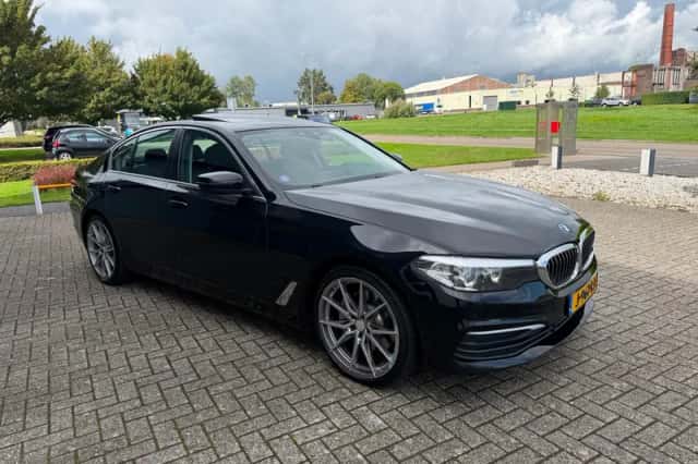 BMW 5-Serie (2017) thumbnail 3