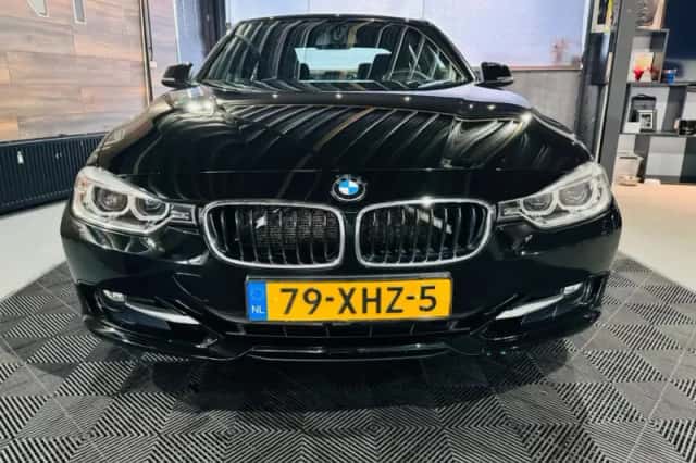 BMW 3-Serie (2012) thumbnail 6