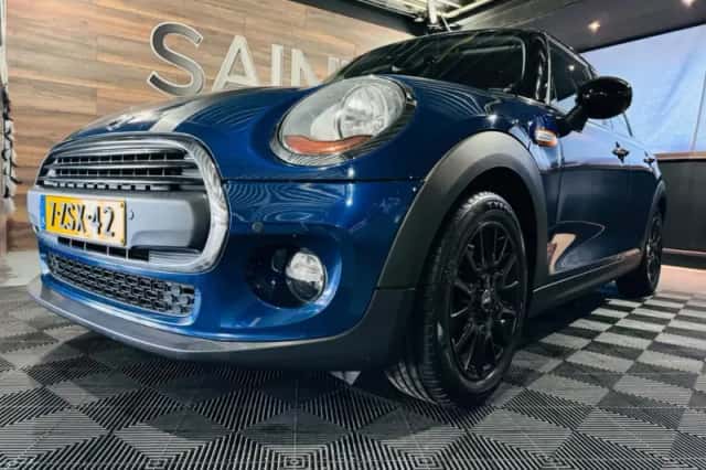 MINI Cooper (2015) thumbnail 3