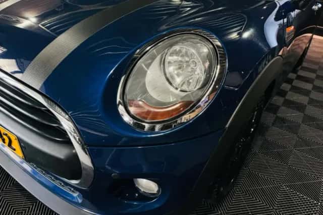 MINI Cooper (2015) thumbnail 4