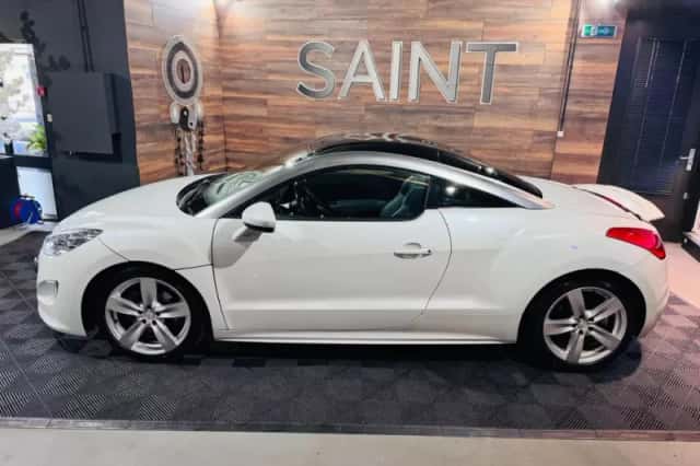 Peugeot RCZ (2011) thumbnail 4