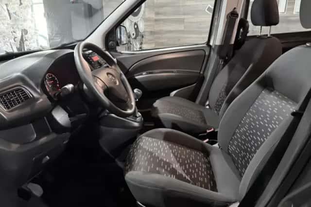 Opel Combo (2018) thumbnail 4