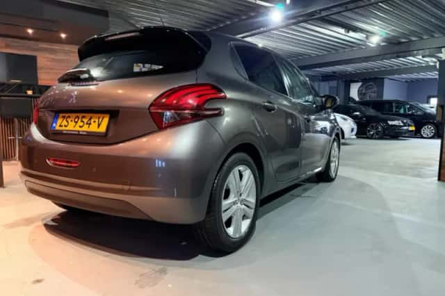 Peugeot 208 (2019) thumbnail 2