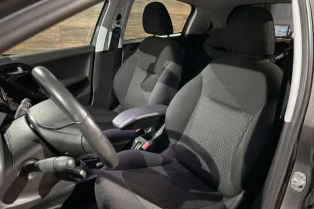 Peugeot 208 (2019) thumbnail 3