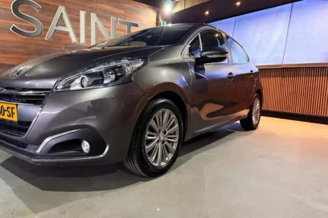 Peugeot 208 (2019) thumbnail 6