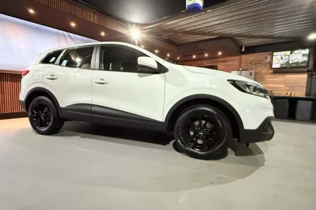 Renault Kadjar (2017) thumbnail 2
