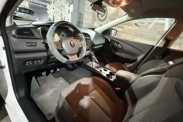 Renault Kadjar (2017) thumbnail 4
