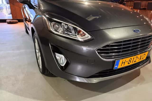 Ford Fiesta (2020) thumbnail 3