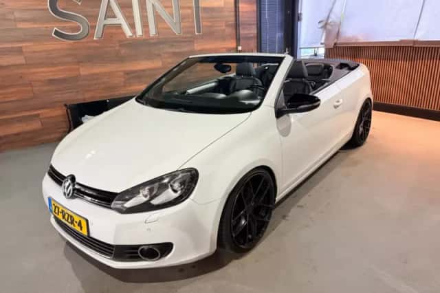 Volkswagen Golf (2011) thumbnail 4