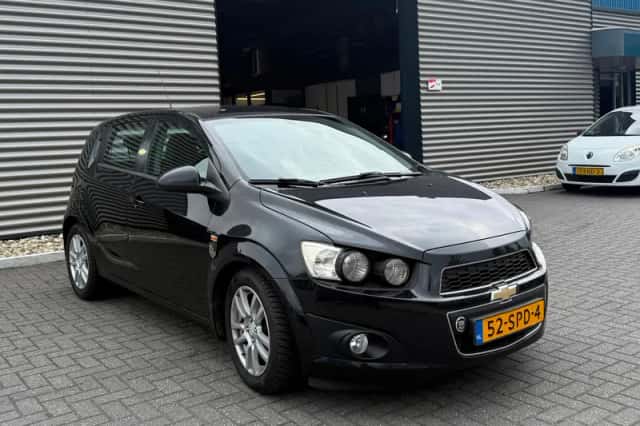 Chevrolet Aveo (2011) thumbnail 3