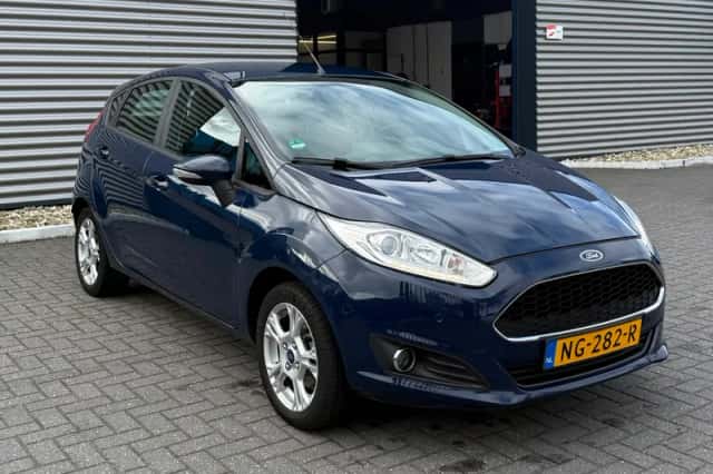 Ford Fiesta (2017) thumbnail 3