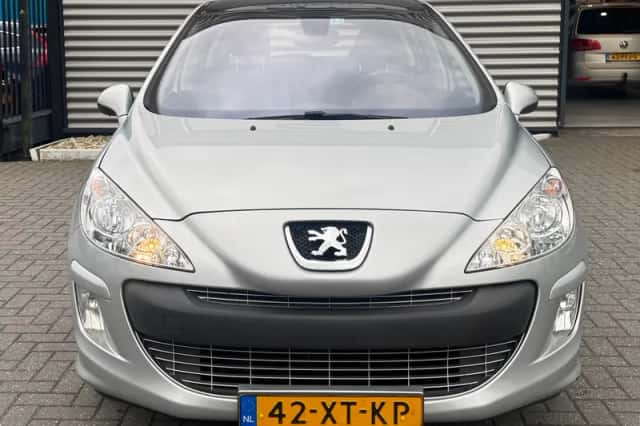 Peugeot 308 (2007) thumbnail 2