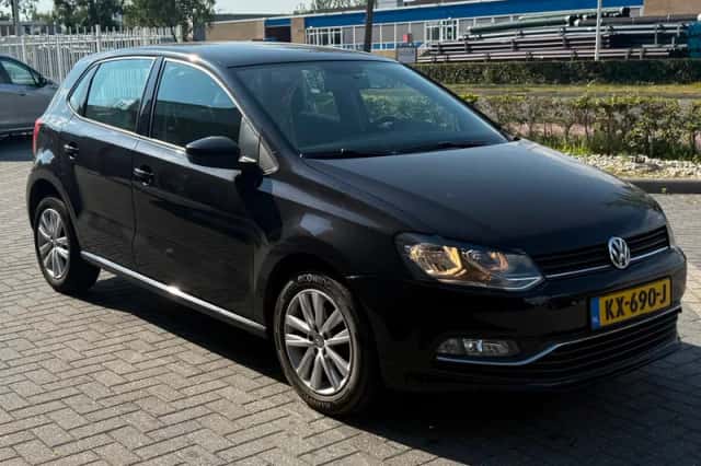 Volkswagen Polo (2016) thumbnail 3