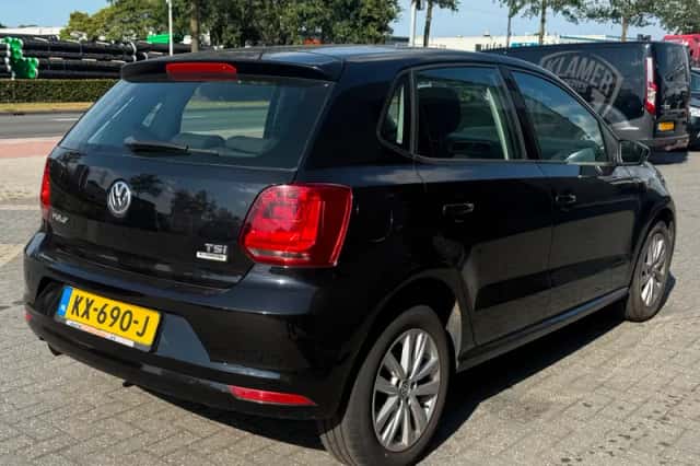 Volkswagen Polo (2016) thumbnail 4