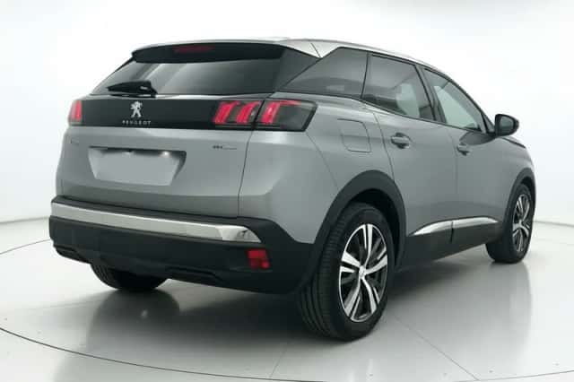 Peugeot 3008 (2024) thumbnail 2