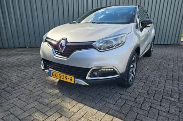 Renault Captur (2016) thumbnail 3