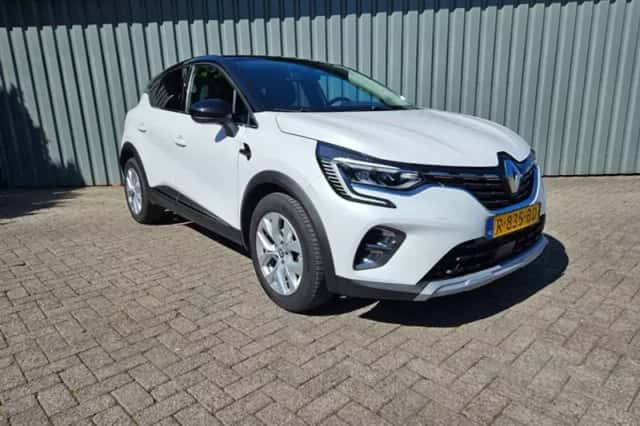 Renault Captur (2022) thumbnail 5