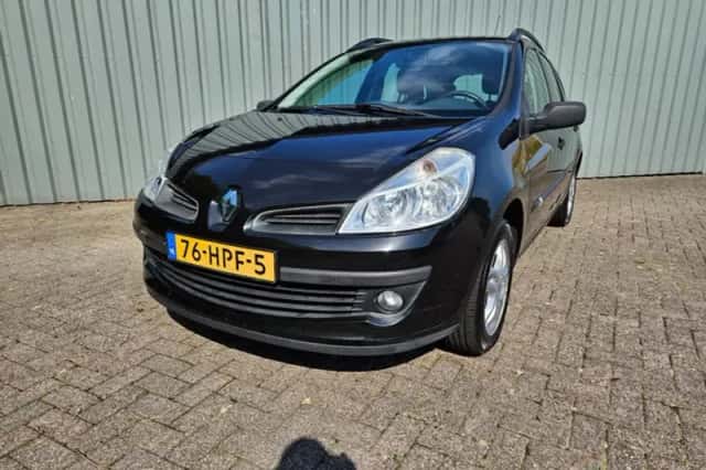 Renault Clio (2009) thumbnail 2