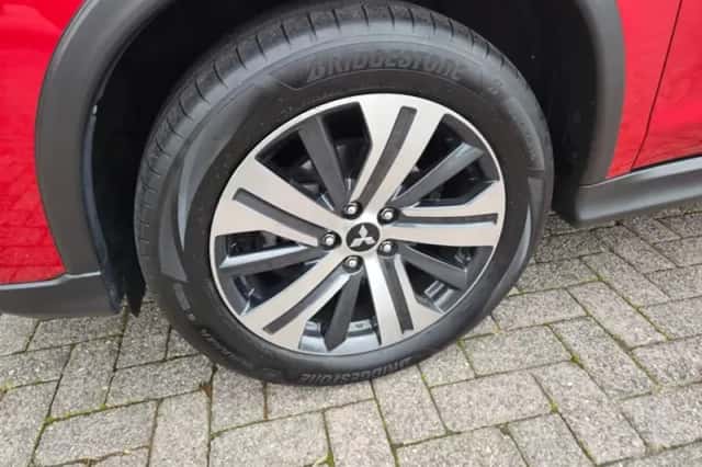 Mitsubishi ASX (2021) thumbnail 3