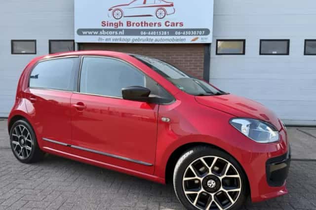 Volkswagen Up! (2015) thumbnail 1