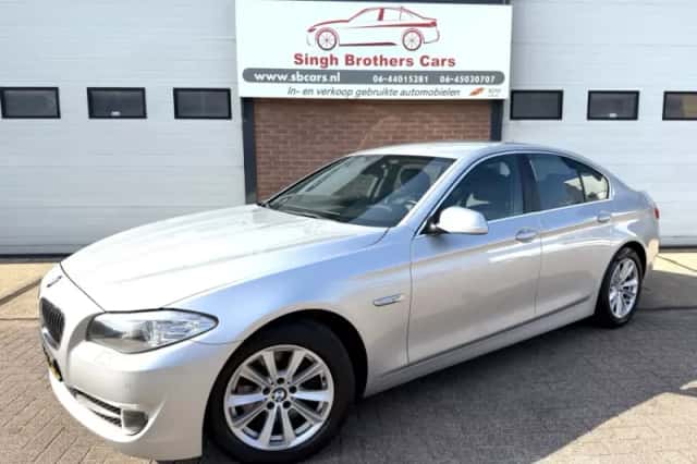 BMW 5-Serie (2010) thumbnail 2