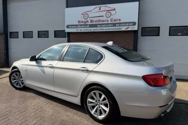 BMW 5-Serie (2010) thumbnail 3