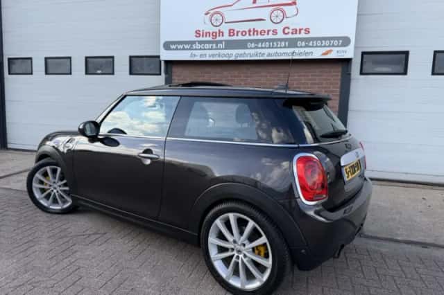 MINI Cooper (2014) thumbnail 3