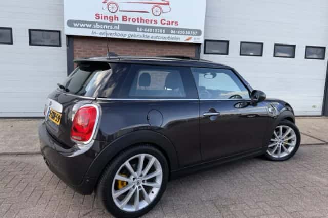 MINI Cooper (2014) thumbnail 4
