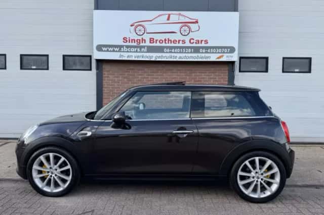 MINI Cooper (2014) thumbnail 5