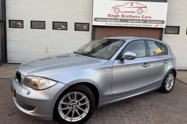 BMW 1-Serie (2011) thumbnail 2