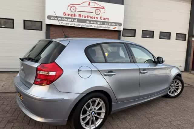 BMW 1-Serie (2011) thumbnail 4