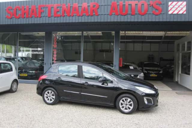 Peugeot 308 (2011) thumbnail 2