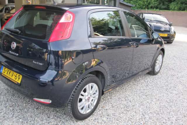 Fiat Punto Evo (2014) thumbnail 3