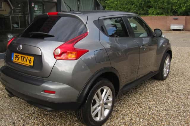 Nissan Juke (2012) thumbnail 3