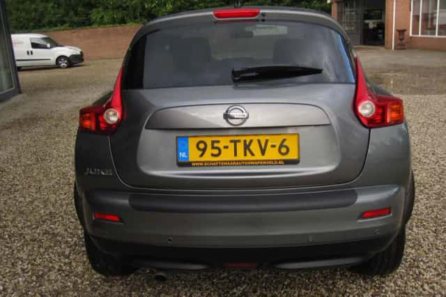 Nissan Juke (2012) thumbnail 4