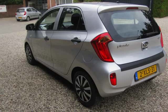 Kia Picanto (2014) thumbnail 5