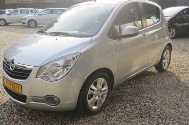 Opel Agila (2011) thumbnail 6