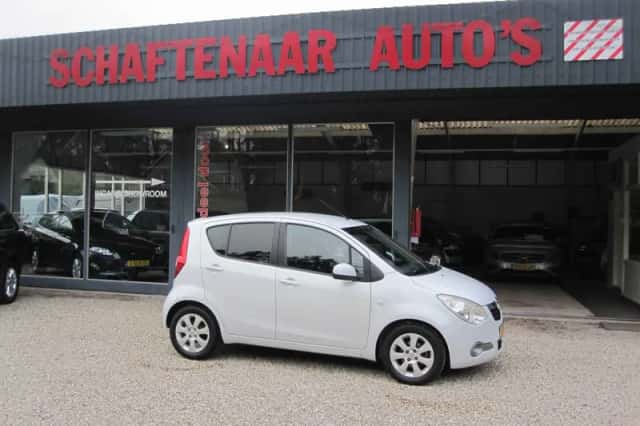 Opel Agila (2010) thumbnail 2