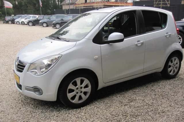 Opel Agila (2010) thumbnail 6