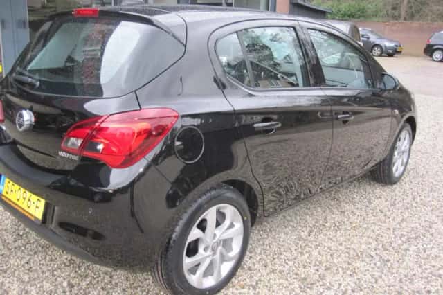 Opel Corsa (2018) thumbnail 3
