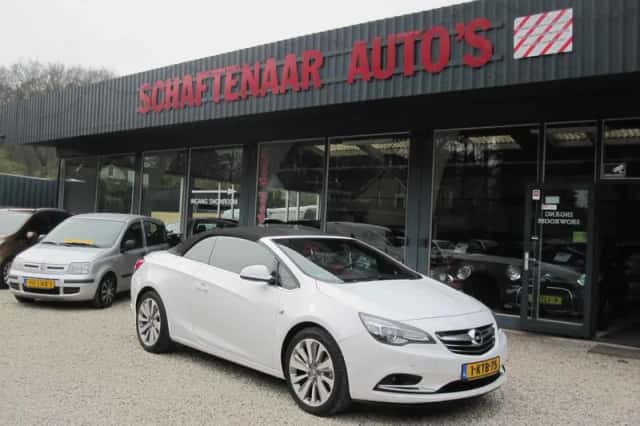 Opel Cascada (2013) thumbnail 1