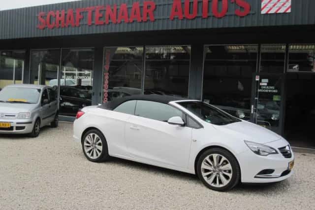 Opel Cascada (2013) thumbnail 2