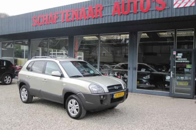 Hyundai Tucson (2009) thumbnail 1