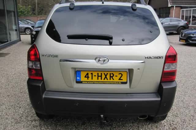Hyundai Tucson (2009) thumbnail 4