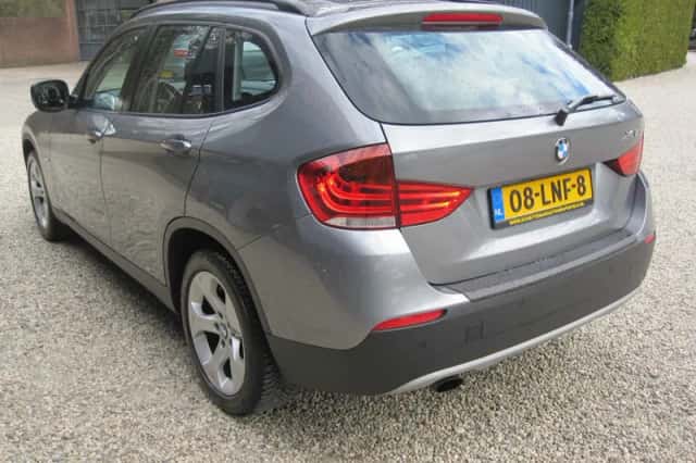 BMW X1 (2010) thumbnail 5