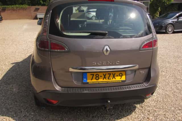 Renault Scénic (2012) thumbnail 4