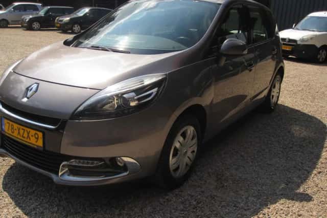 Renault Scénic (2012) thumbnail 6