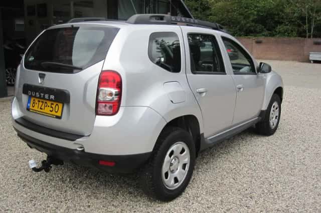 Dacia Duster (2014) thumbnail 3