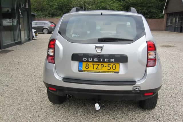 Dacia Duster (2014) thumbnail 4