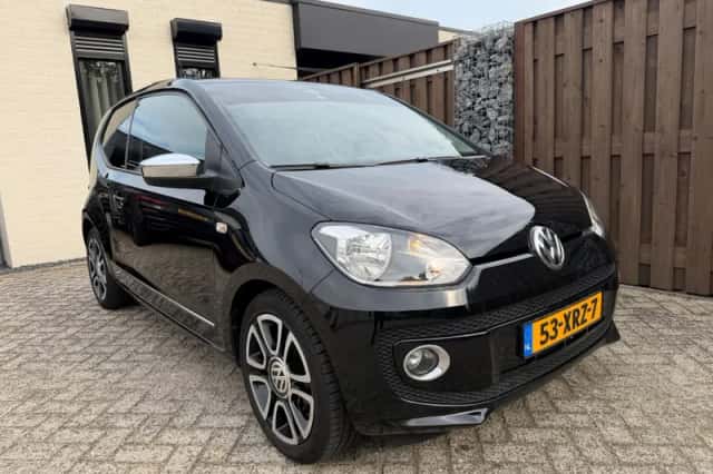 Volkswagen Up! (2012) thumbnail 4